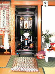 お客様宅の仏壇の写真です。